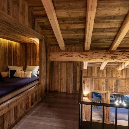 9br Relaxing Chalet With Pool Villa *