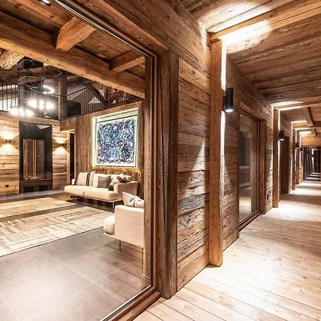 9br Relaxing Chalet With Pool