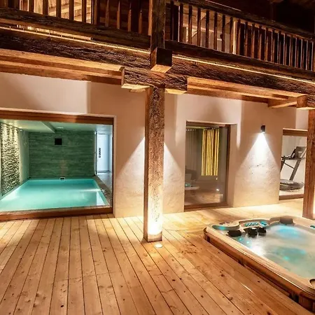 Villa 9br Relaxing Chalet With Pool