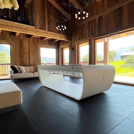 9br Relaxing Chalet With Pool Manigod